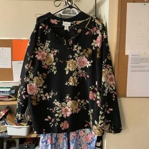Beautiful Delta Burke 1X floral long sleeved top
